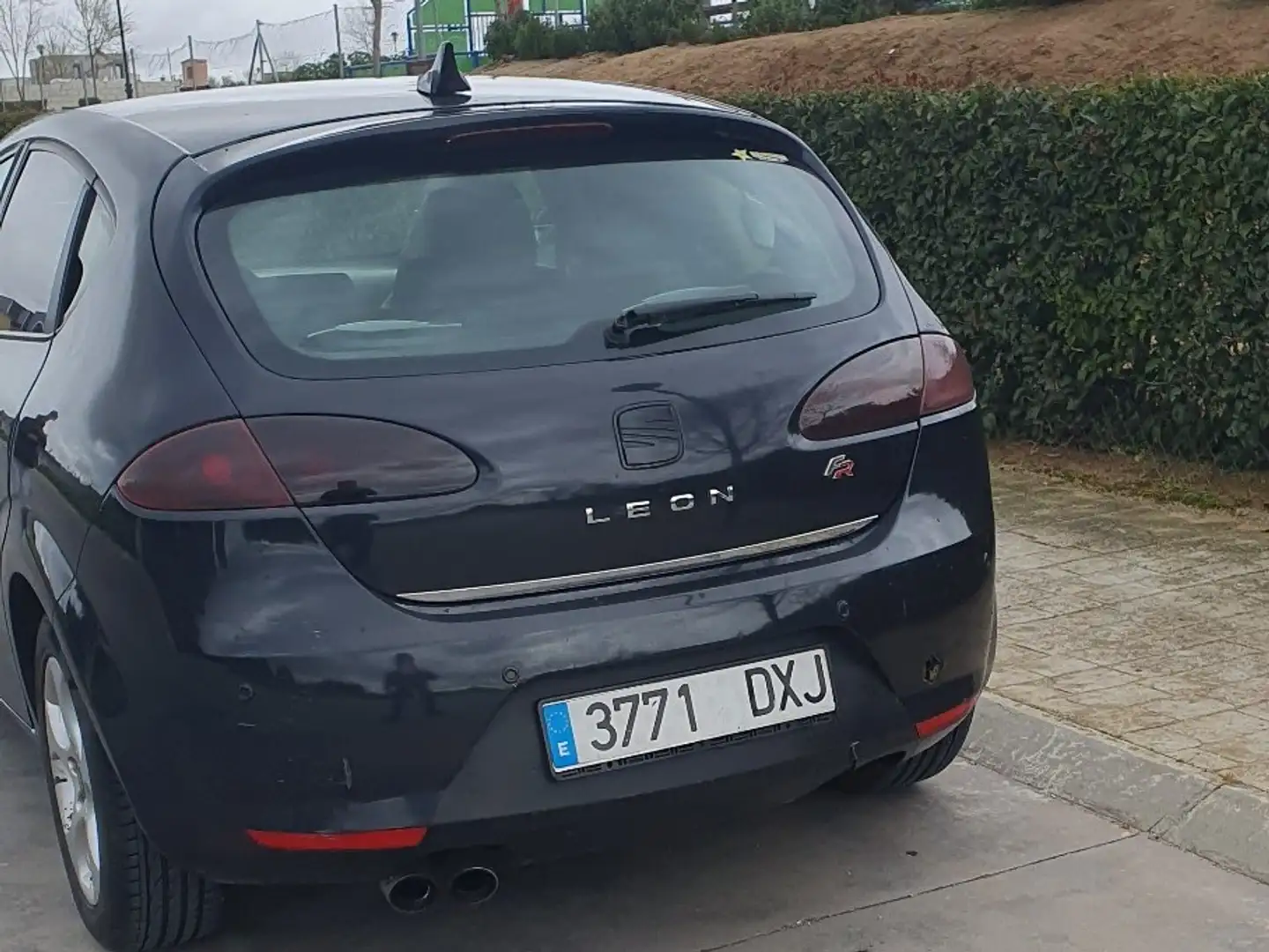 SEAT Leon León 2.0TDI Sport Negro - 2