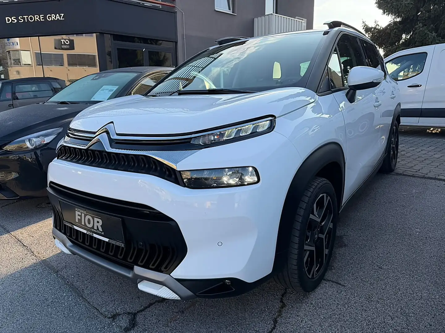 Citroen C3 Aircross PureTech130 S&S EAT6 Shine (G2833) Weiß - 1