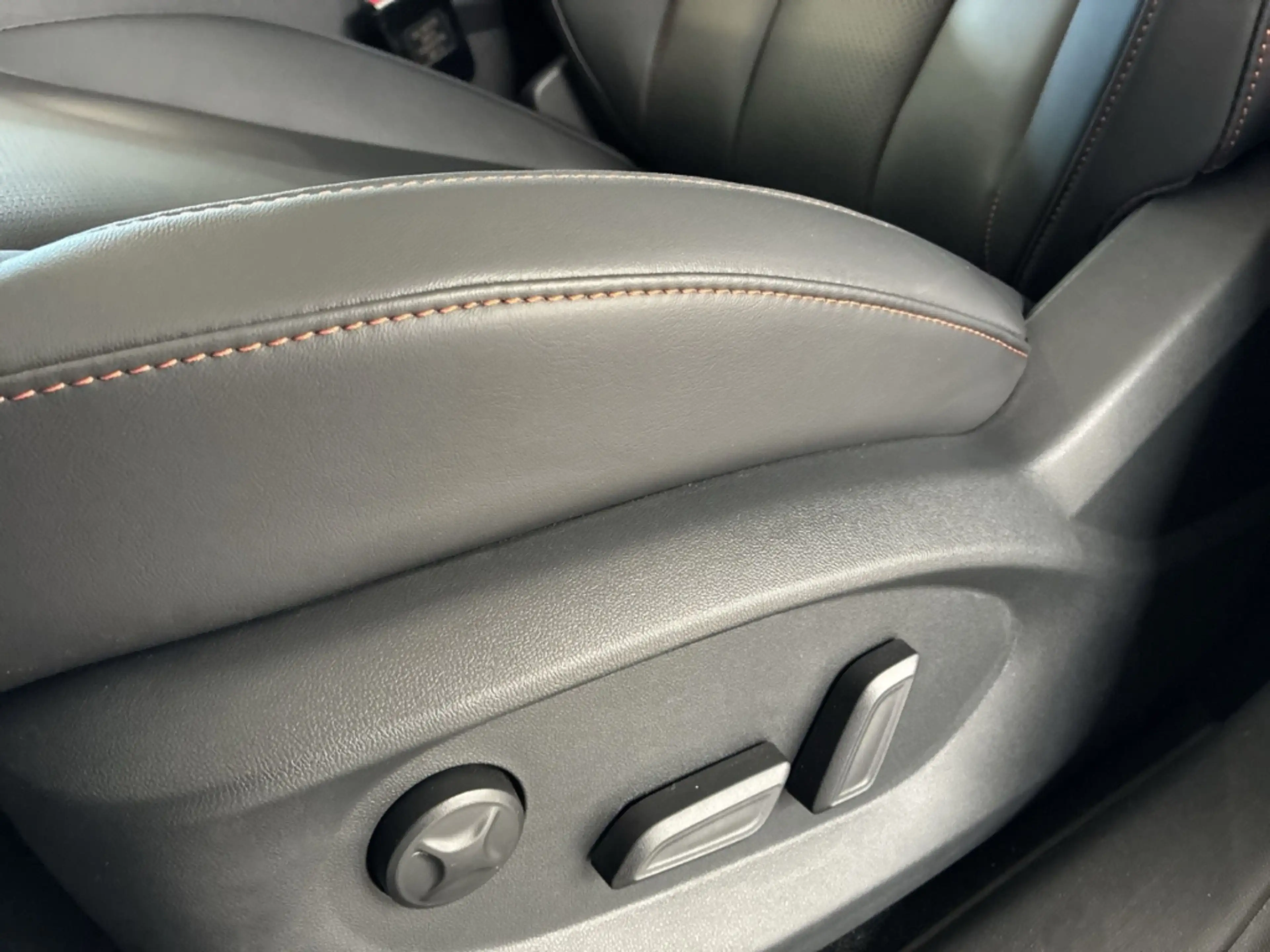 MG HS 1.5 Hybrid+ 165 kW Luxury LED 360°Navi eHeckklappe — photo 9