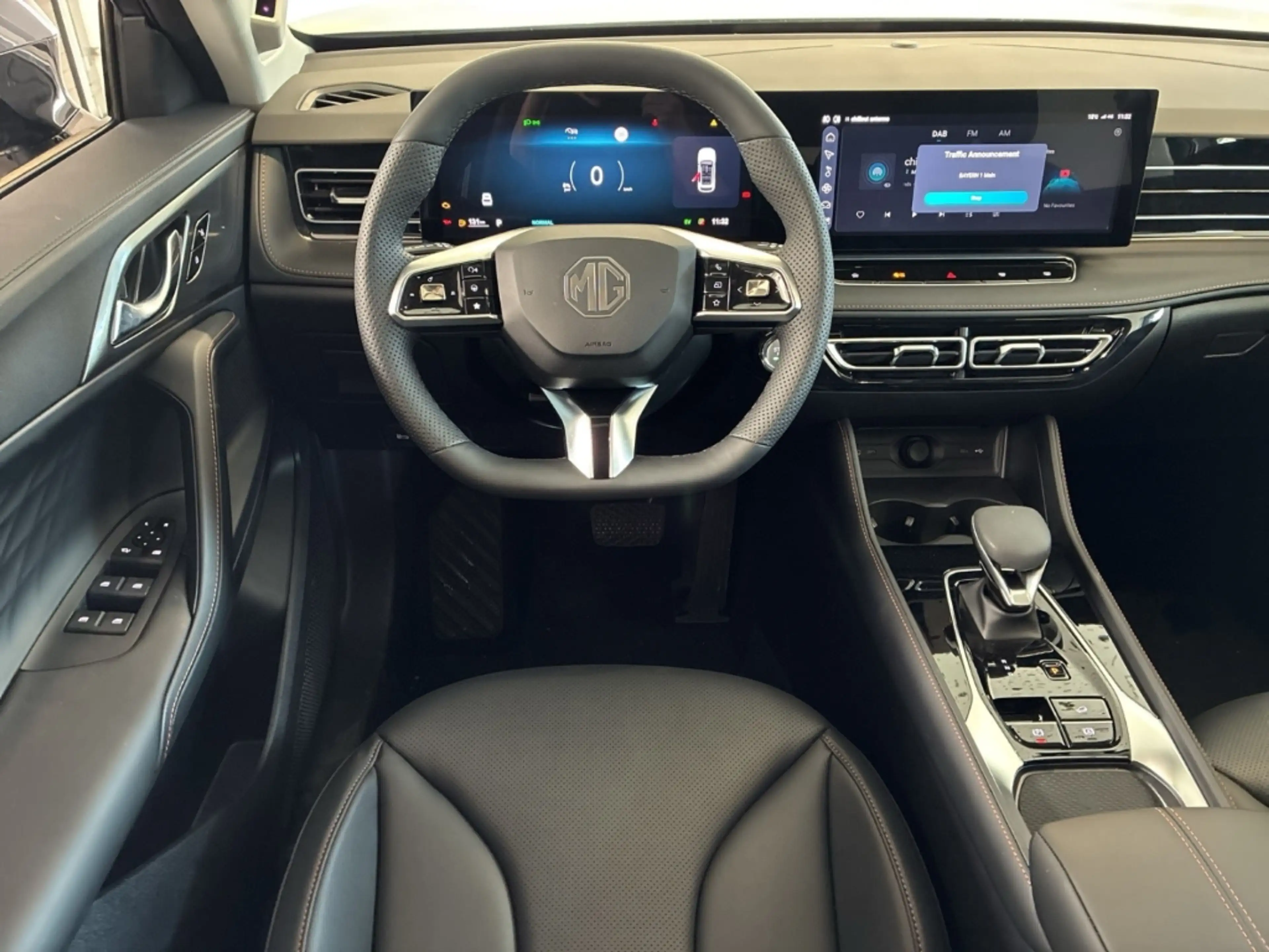 MG HS 1.5 Hybrid+ 165 kW Luxury LED 360°Navi eHeckklappe — photo 8