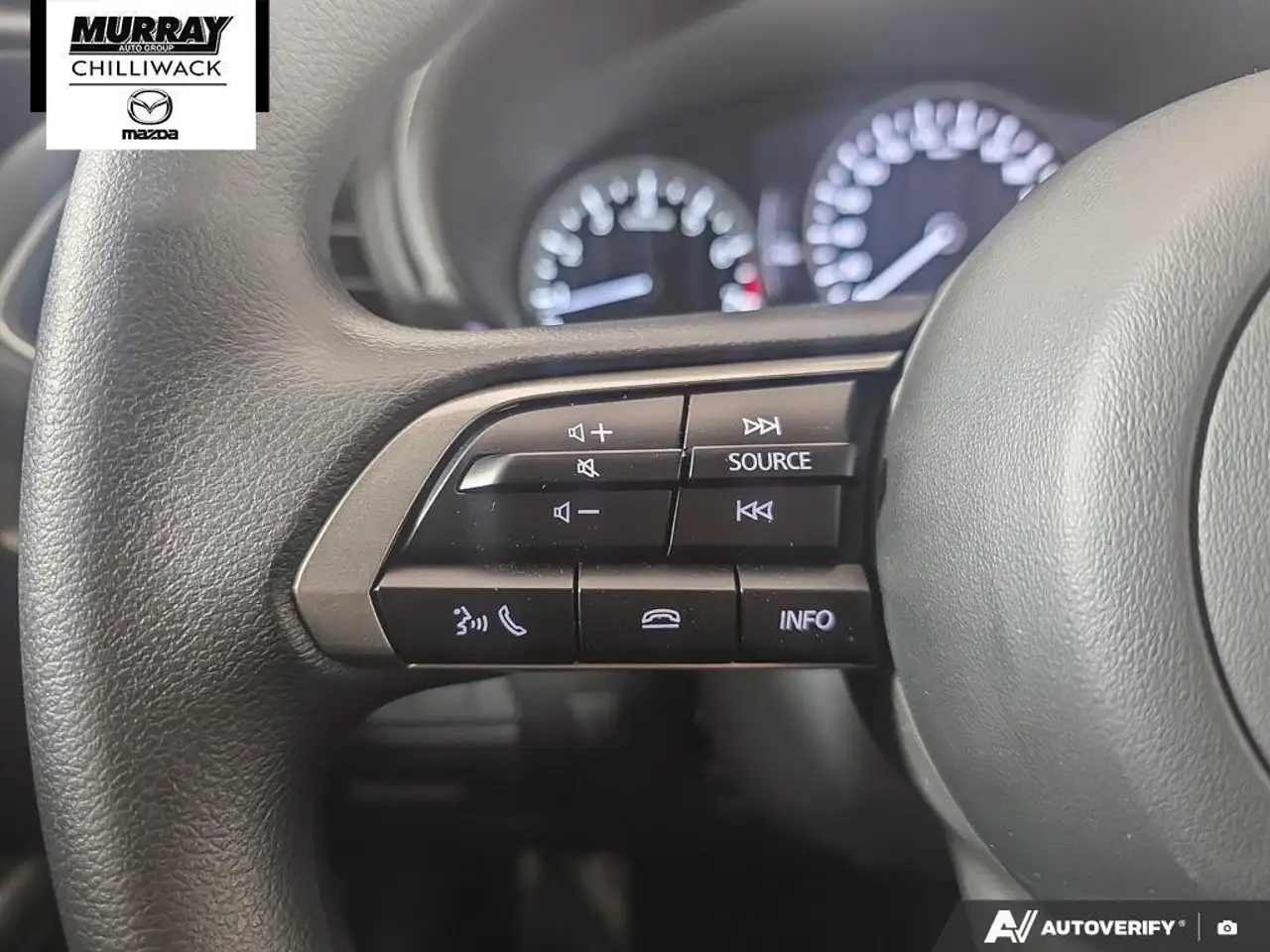 Mazda 3 снимка Mazda 3
