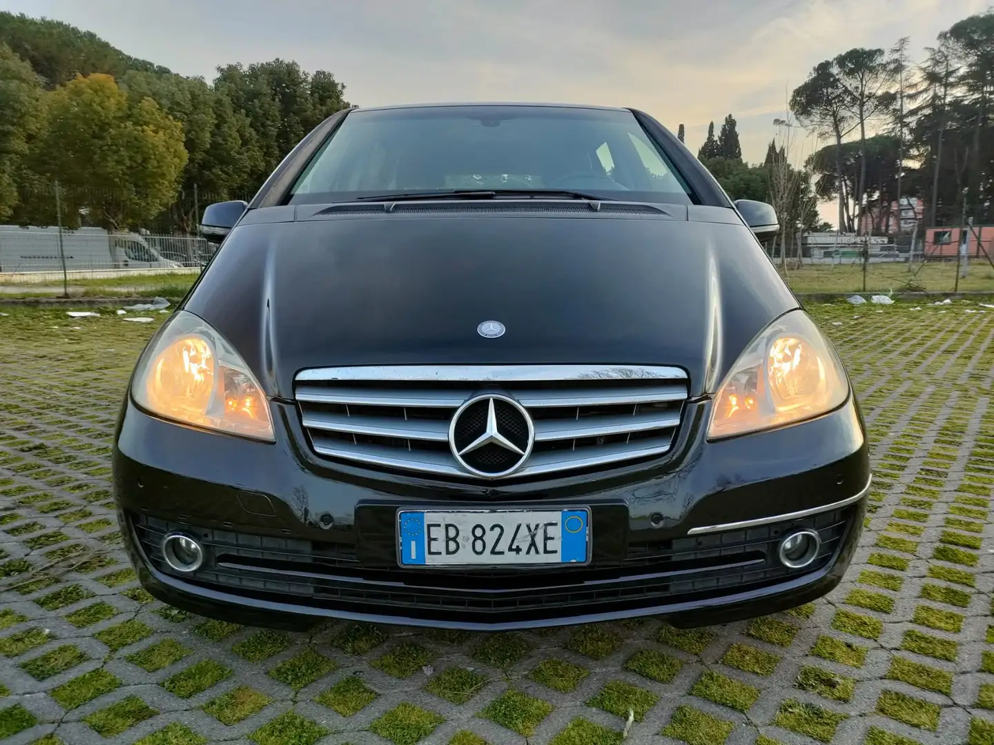 Mercedes-Benz A 180 Classe A AUTOMATICA Noir - 2
