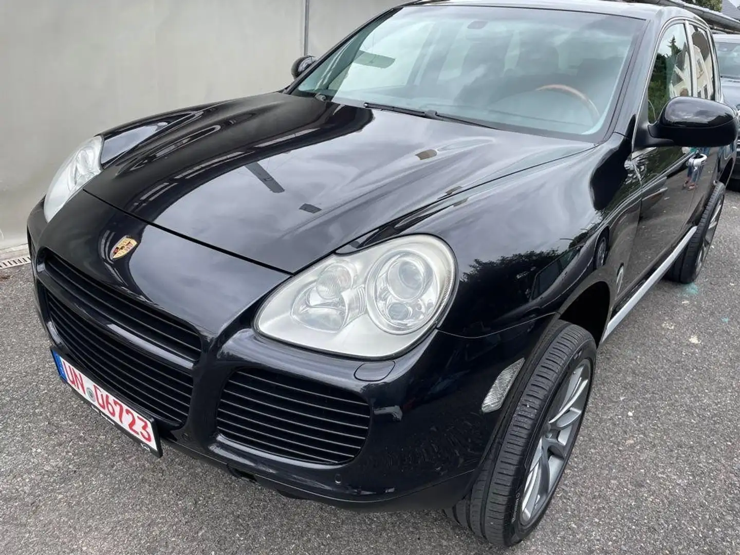 Porsche Cayenne Turbo - 1