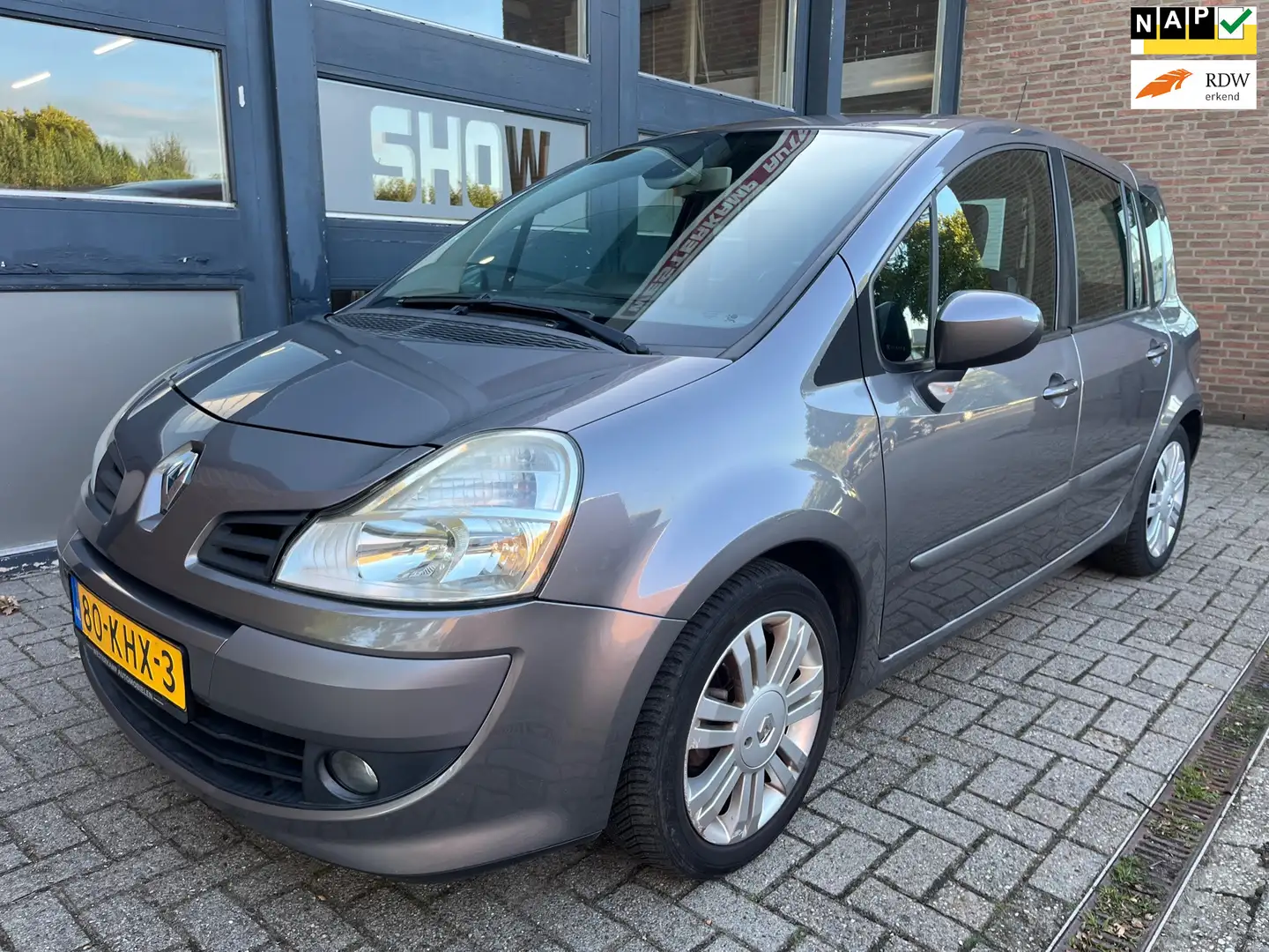 Renault Grand Modus 1.2 TCE Exception Gris - 1