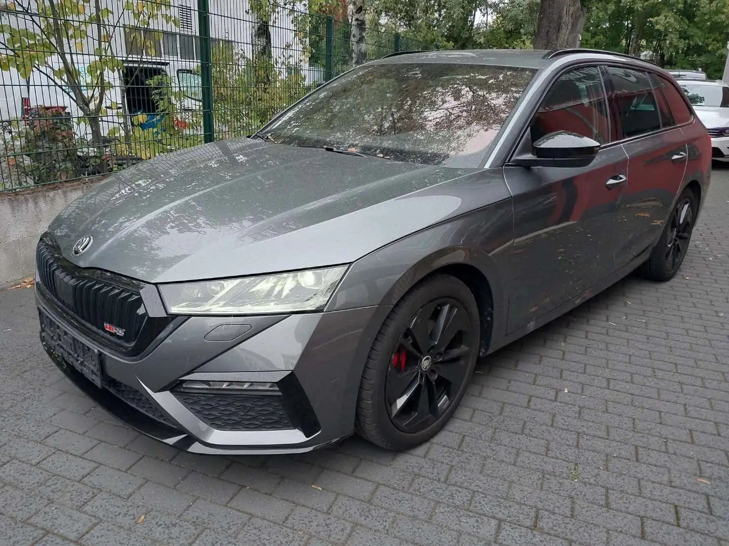 Skoda Octavia Combi RS+Pano+LED+RFK Grau - 1