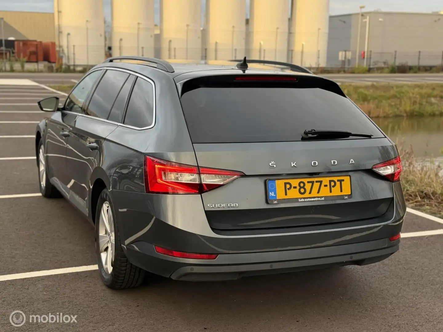 Skoda Superb Combi 1.5 TSI ACT Business Edition CAMERA|150PK| Gris - 2