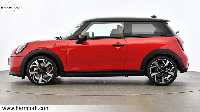 Mini Hatch view 3