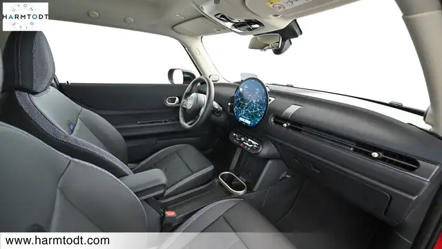 Mini Hatch view 10