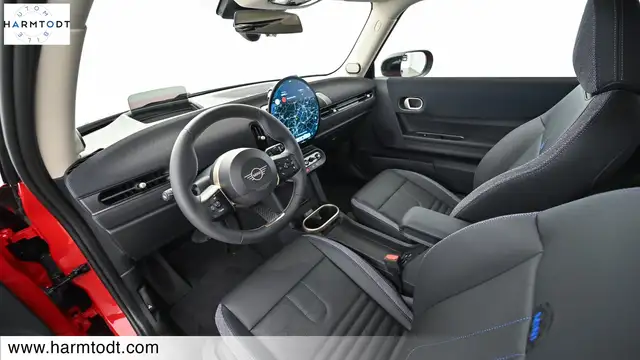 Mini Hatch view 9