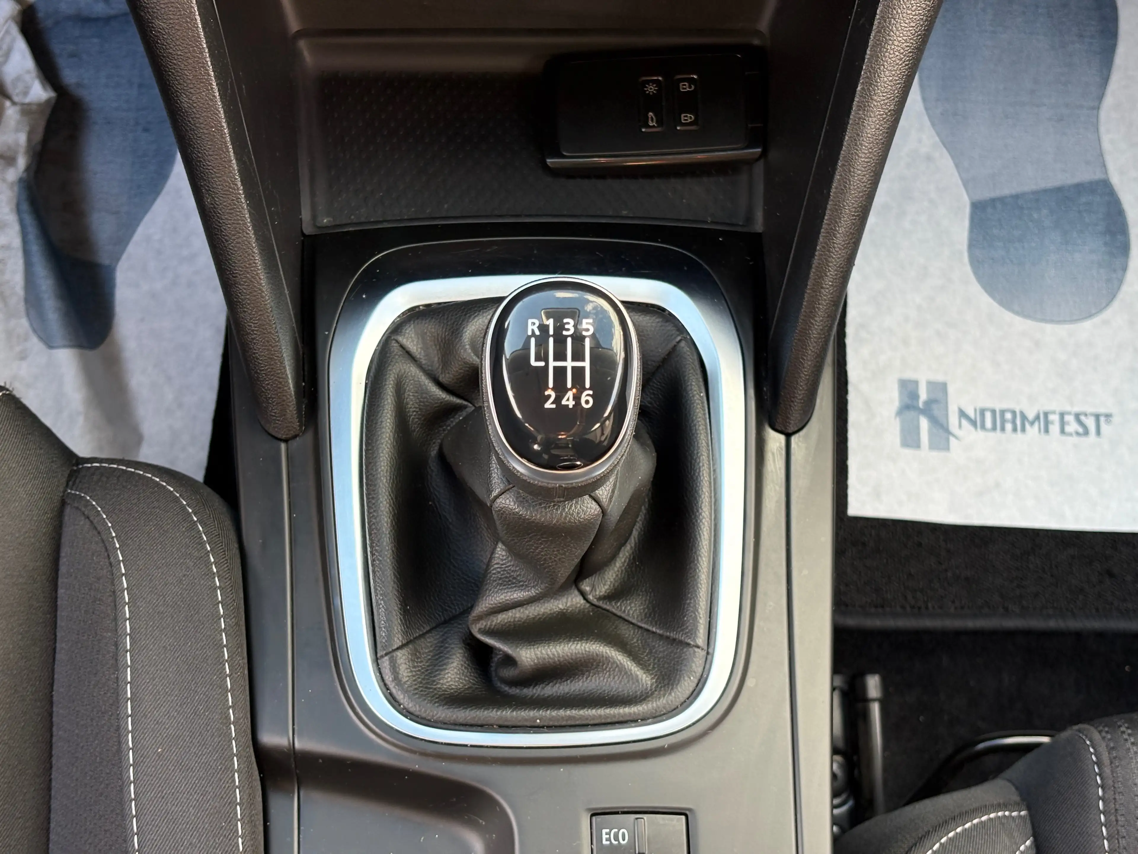 Renault Megane TVA RECUPERABLE/ CAPTEUR AV-ARR / CLIM/ GPS/ ATT REMORQUE/ OPTION +++ — photo 11