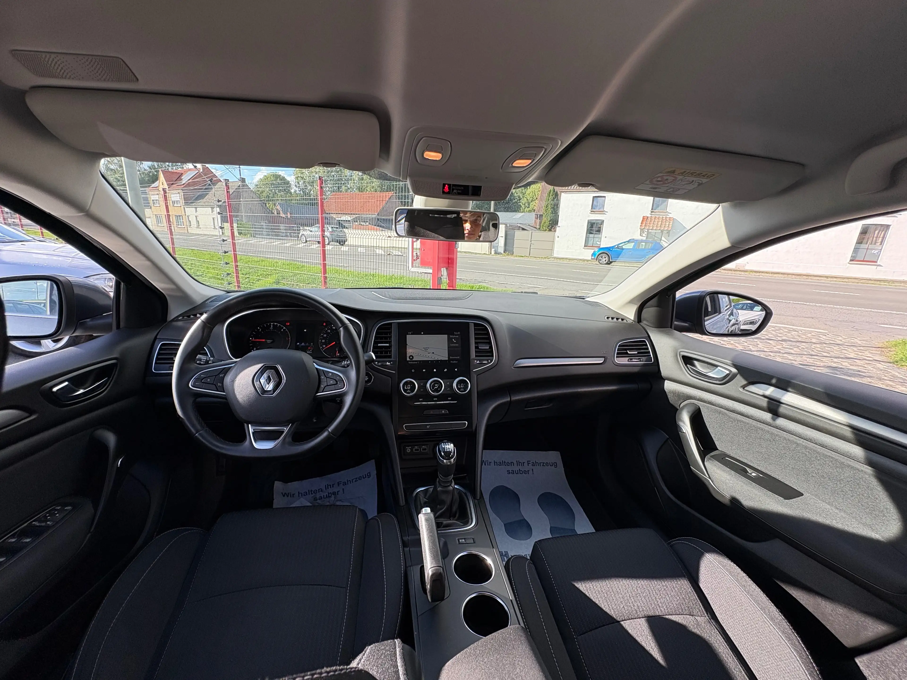 Renault Megane TVA RECUPERABLE/ CAPTEUR AV-ARR / CLIM/ GPS/ ATT REMORQUE/ OPTION +++ — photo 7
