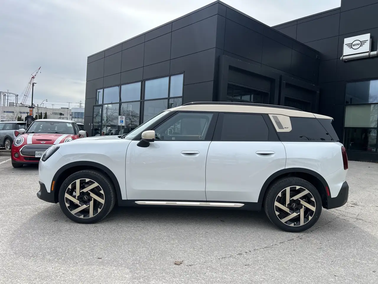 MINI Countryman снимка MINI Countryman