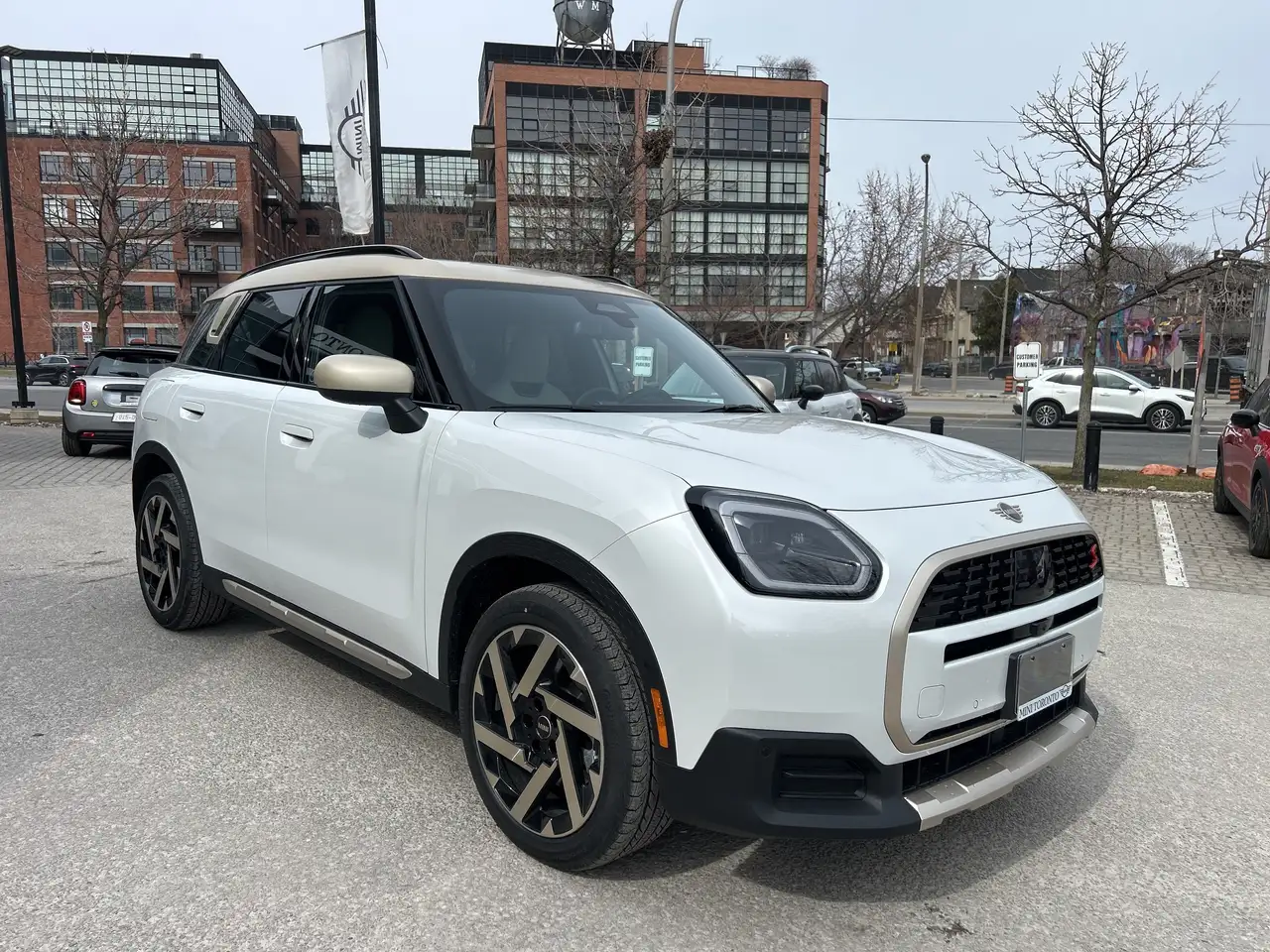 MINI Countryman снимка MINI Countryman