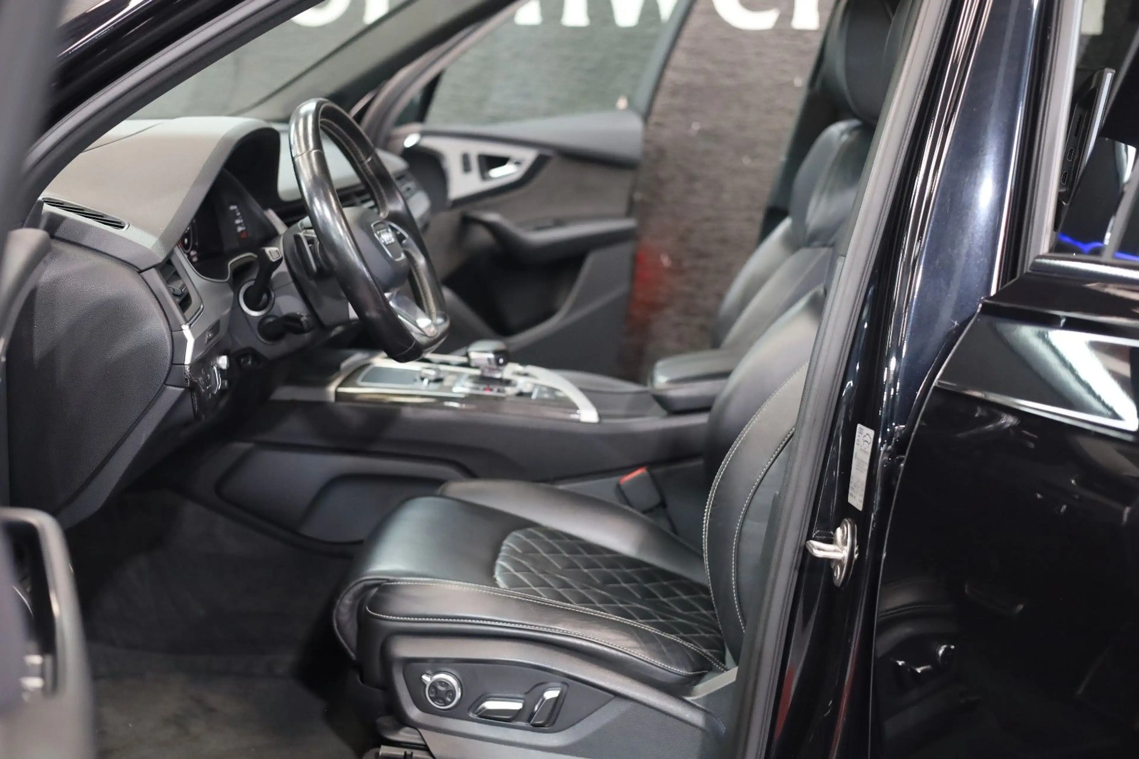 Audi SQ7 4.0 TDI*RS Sitze* 7-Sitzer*Pano*Head-Up — photo 2