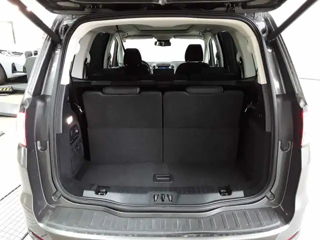 Ford Galaxy view 15