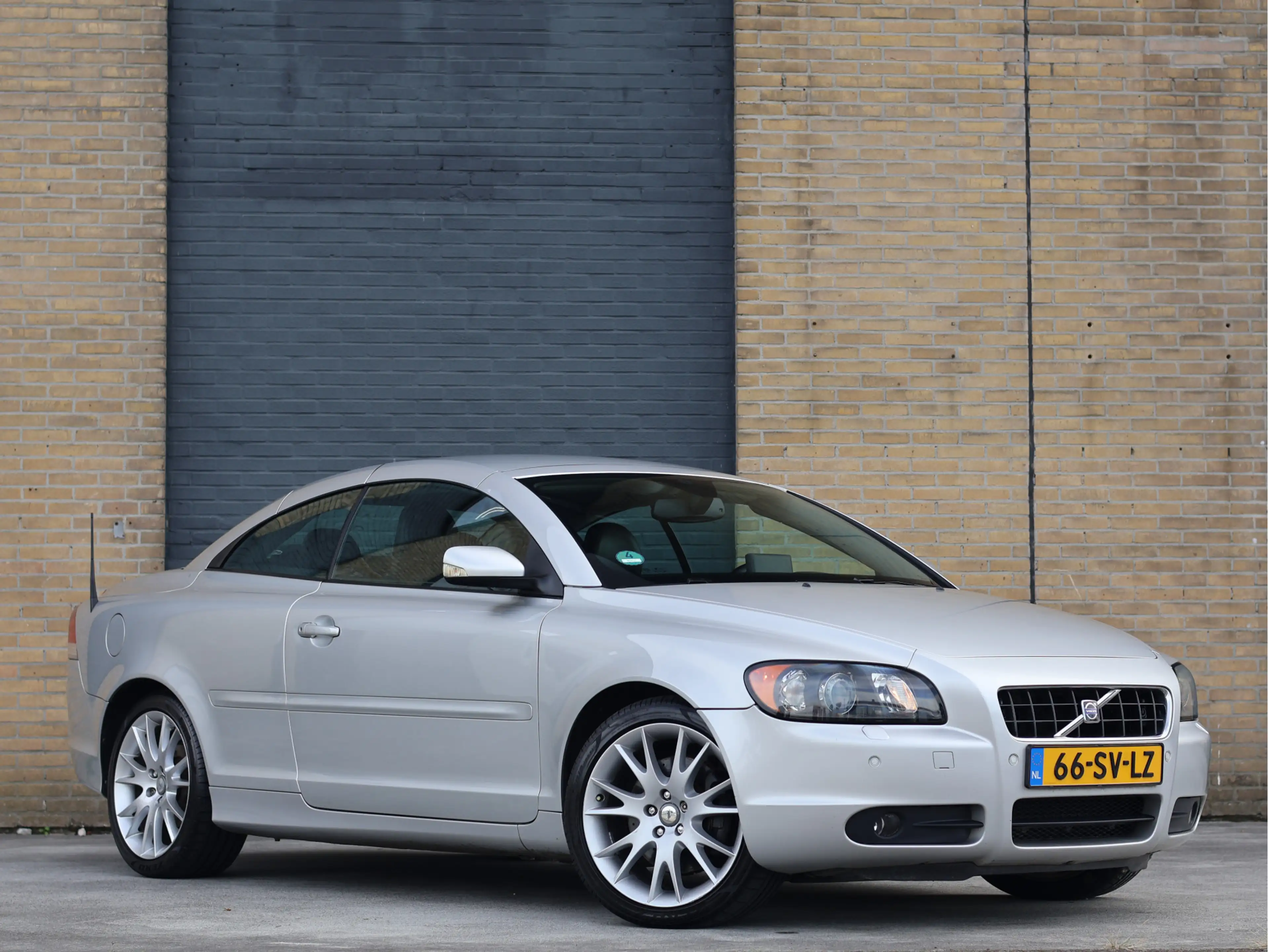 Volvo C70 Convertible 2.5 T5 Summum | Automaat | Leder | 18" — photo 2