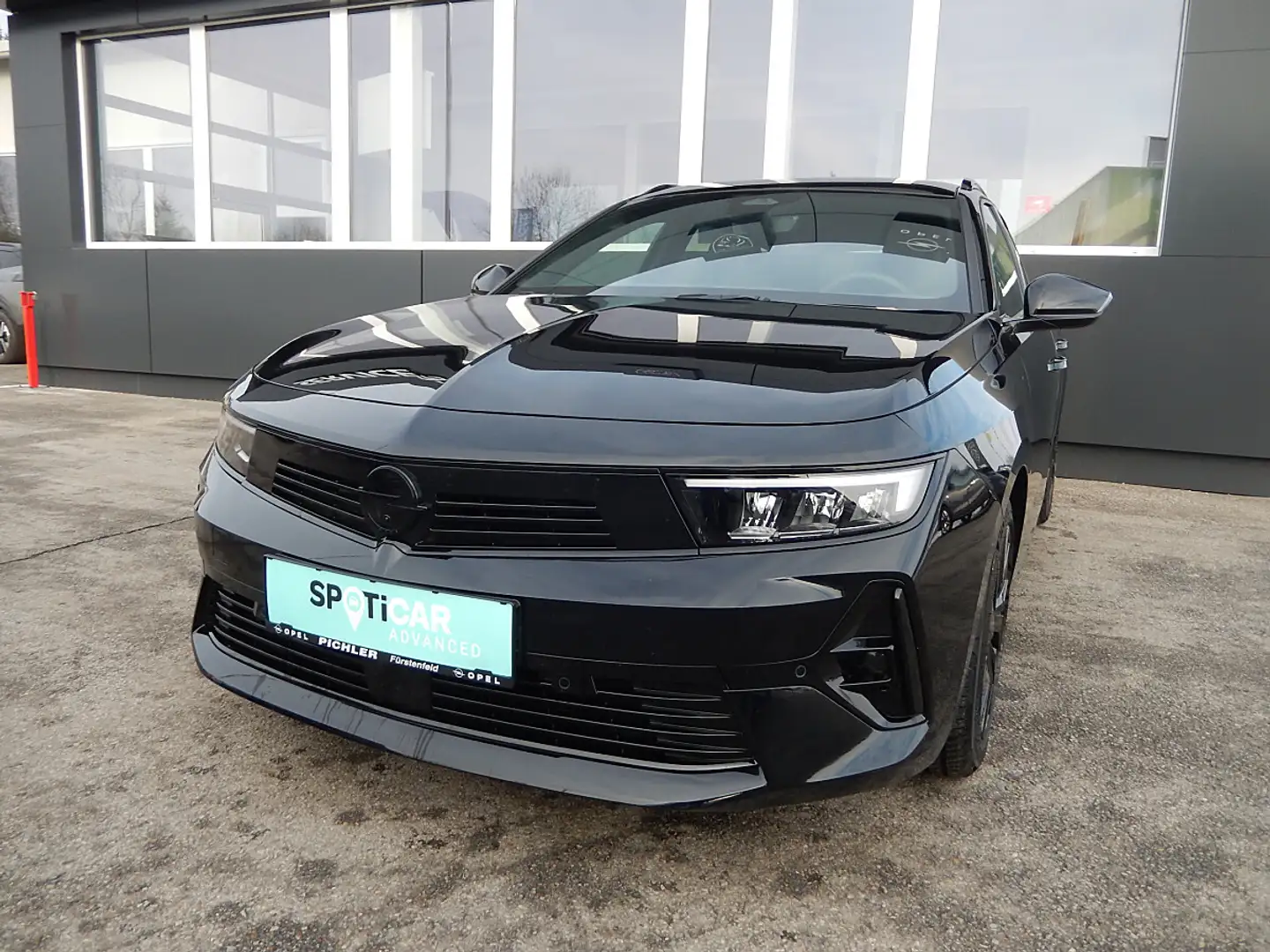 Opel Astra ST 1,2 Turbo GS Aut. Schwarz - 1