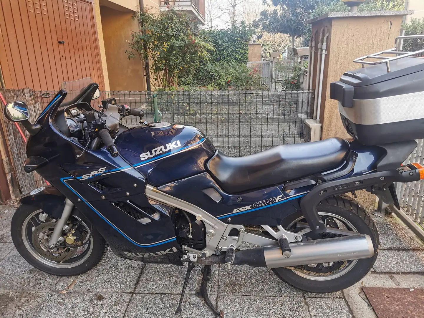 Suzuki GSX 1100 f Bleu - 2