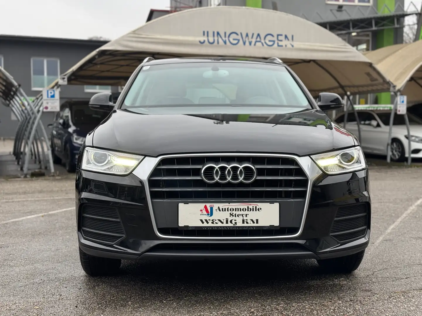 Audi Q3 basis 2,0 TDI+Xenon+Sitzheizung vorne Zwart - 2