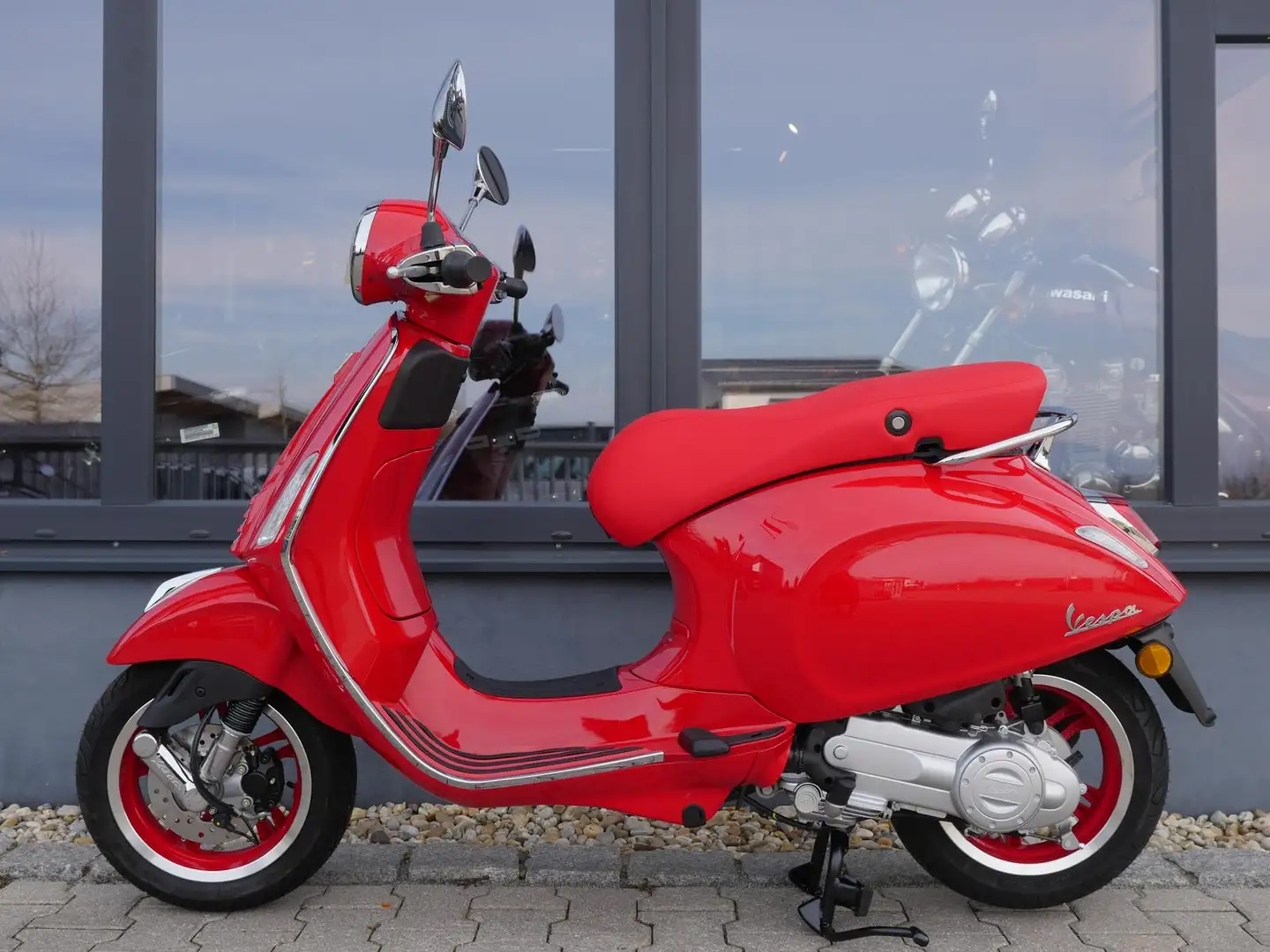 Vespa Primavera 50 RED - Facelift - neues Modell - 2