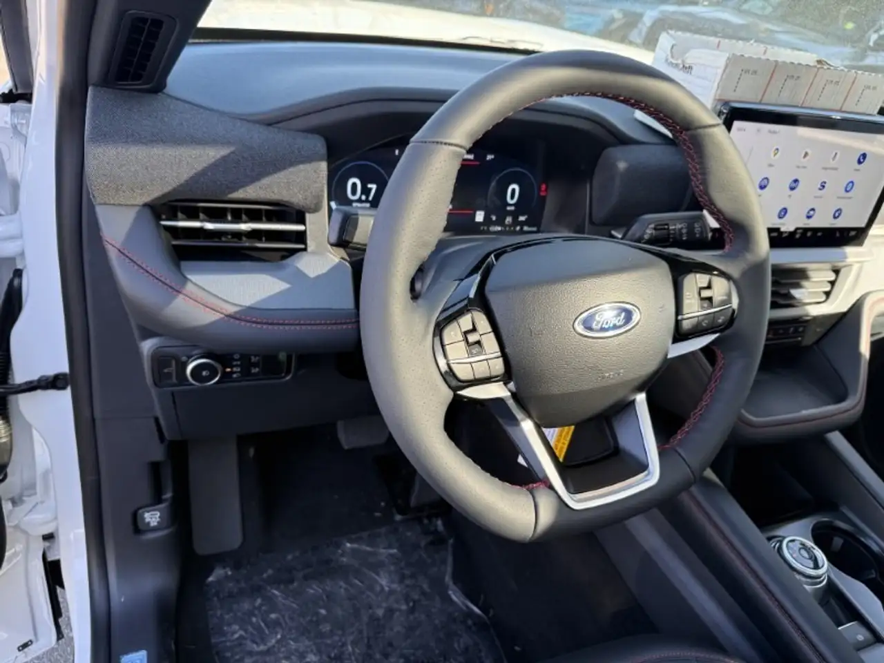 Ford Explorer снимка Ford Explorer