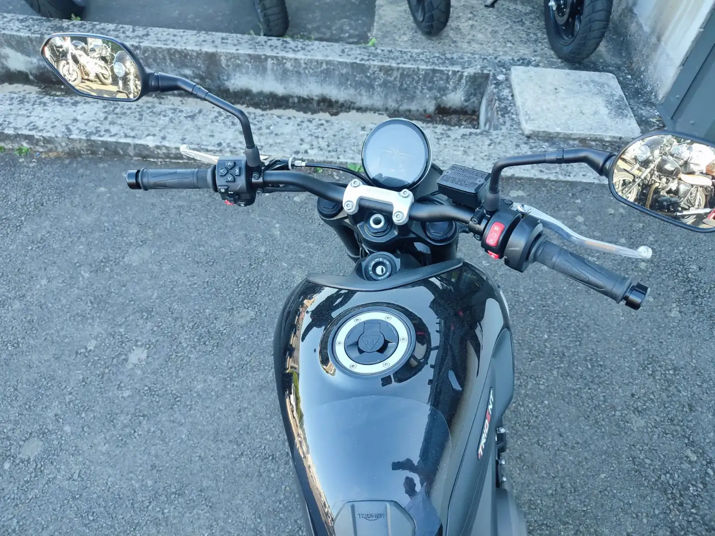 Triumph Trident 660 Noir - 2