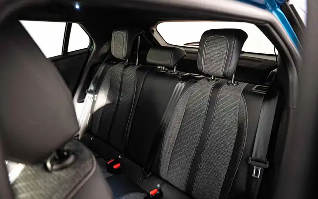 Peugeot 2008 view 7