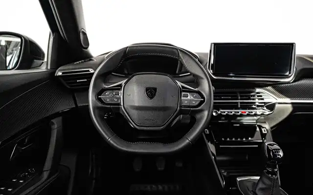 Peugeot 2008 view 11