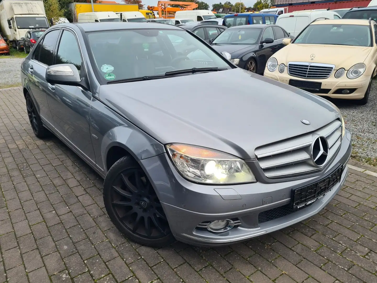 Mercedes-Benz C 230 C -Klasse Lim. C 230 Bi-Xenon Navi Silber - 1