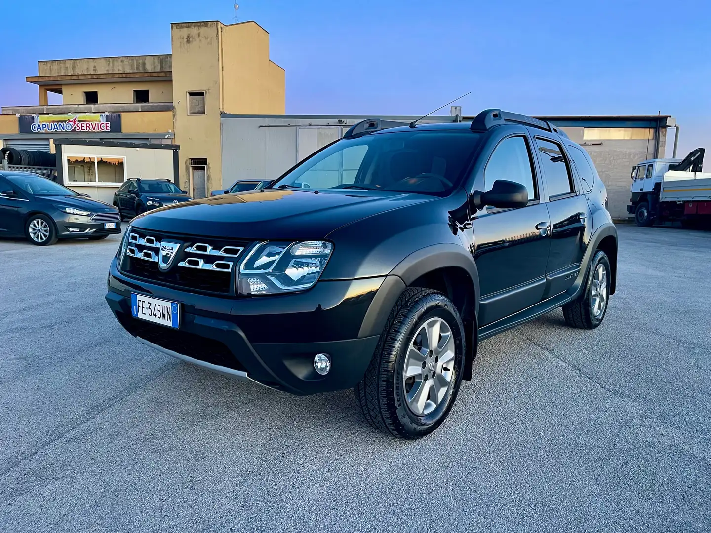 Dacia Duster Duster 1.6 Urban Explorer 4x2 s Negro - 1