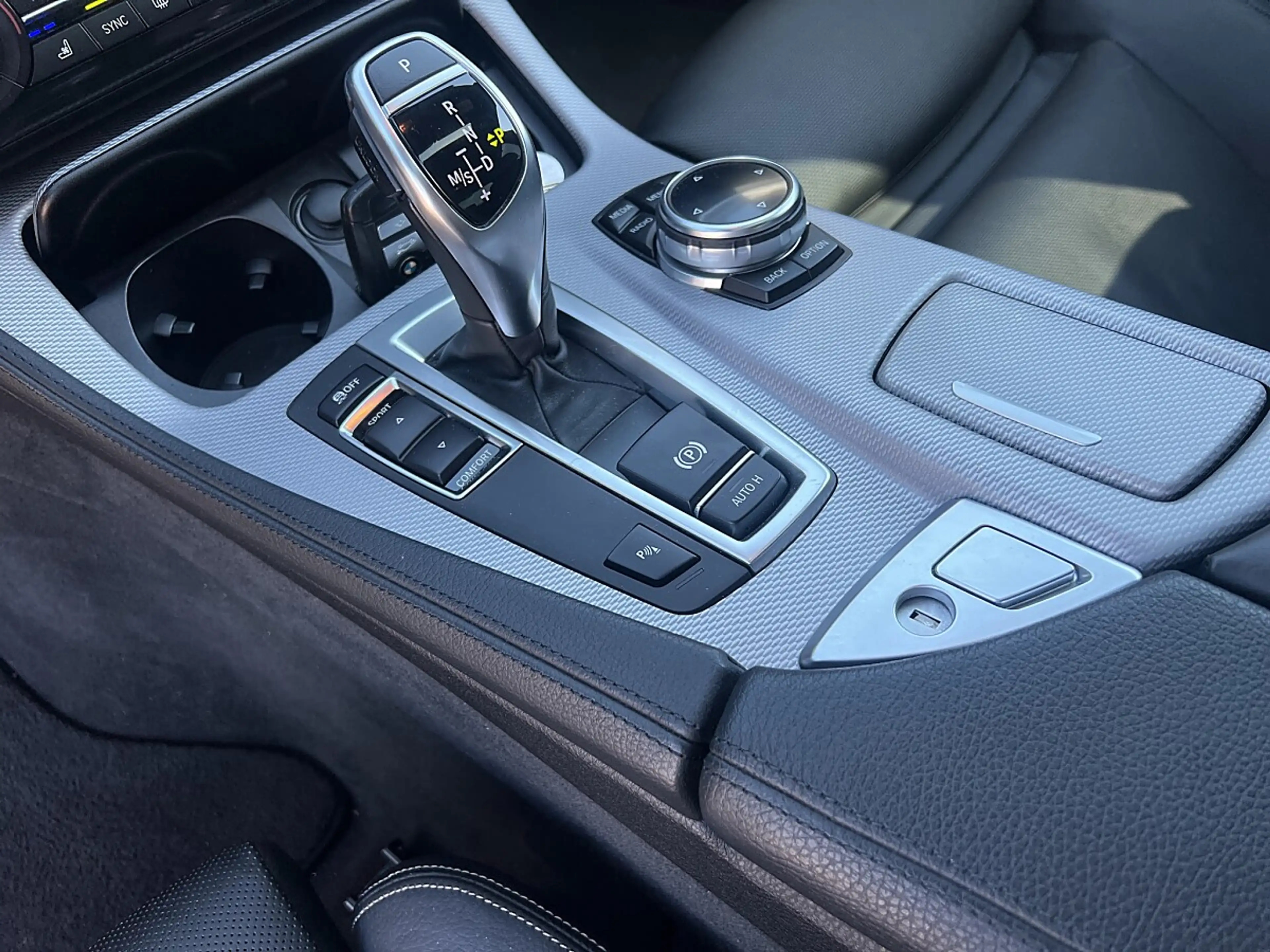 BMW 535 d Aut. *M-PAKET*HEAD-UP*SCHIEBEDACH* — photo 12