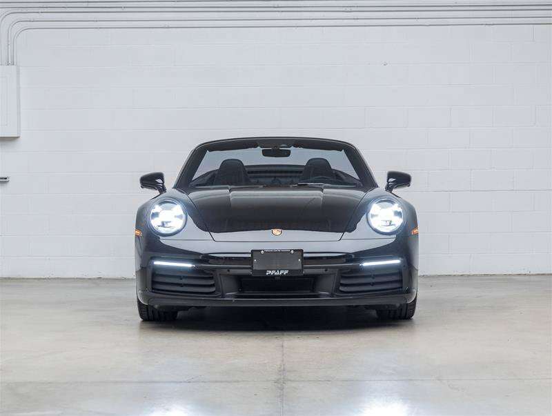 2023 Porsche 911 Carrera 4 Cabriolet — снимка 1
