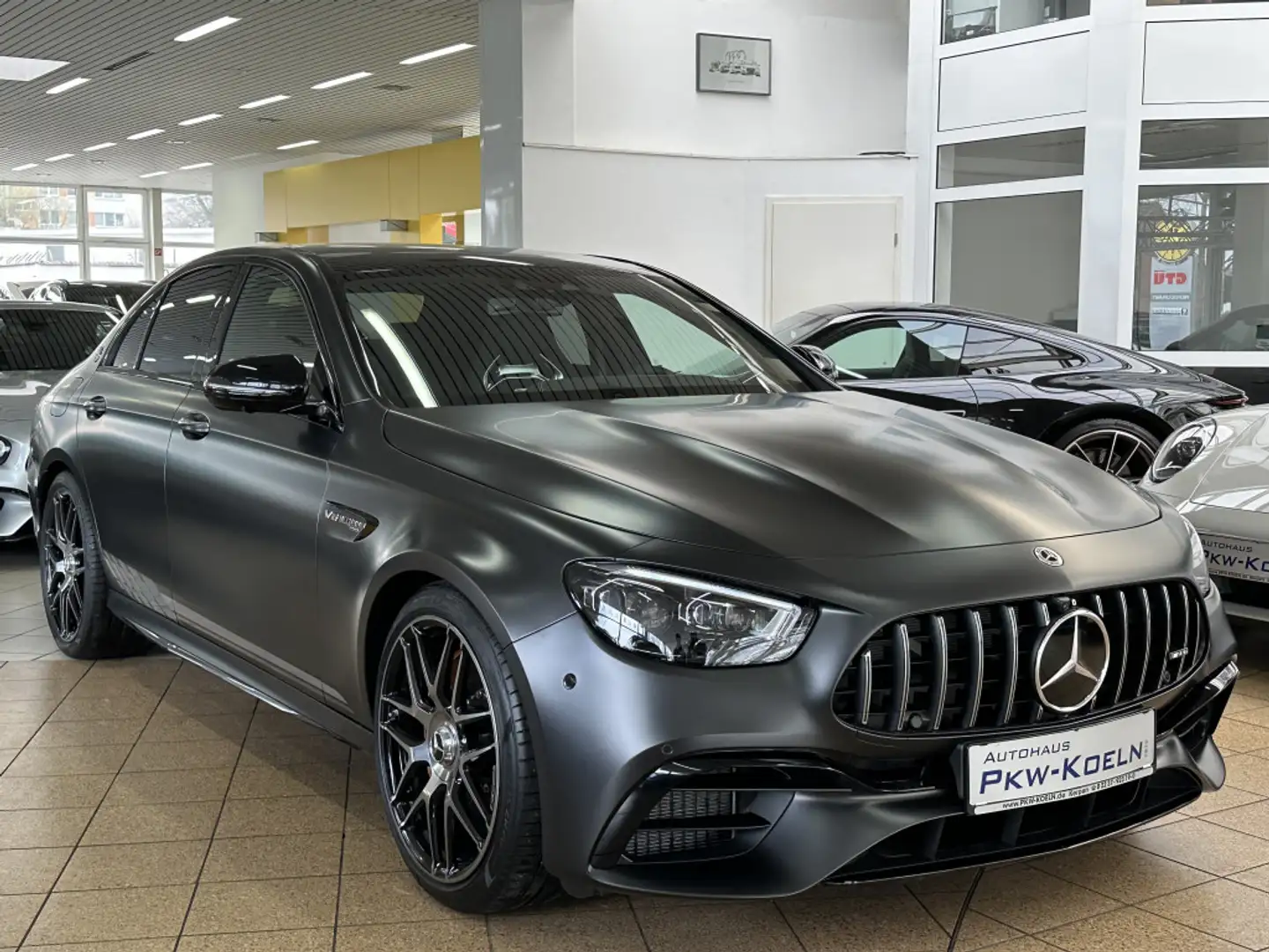 Mercedes-Benz E 63 AMG S AMG 4M+ Final Edition*PANO*360°*NiGHT Grey - 2