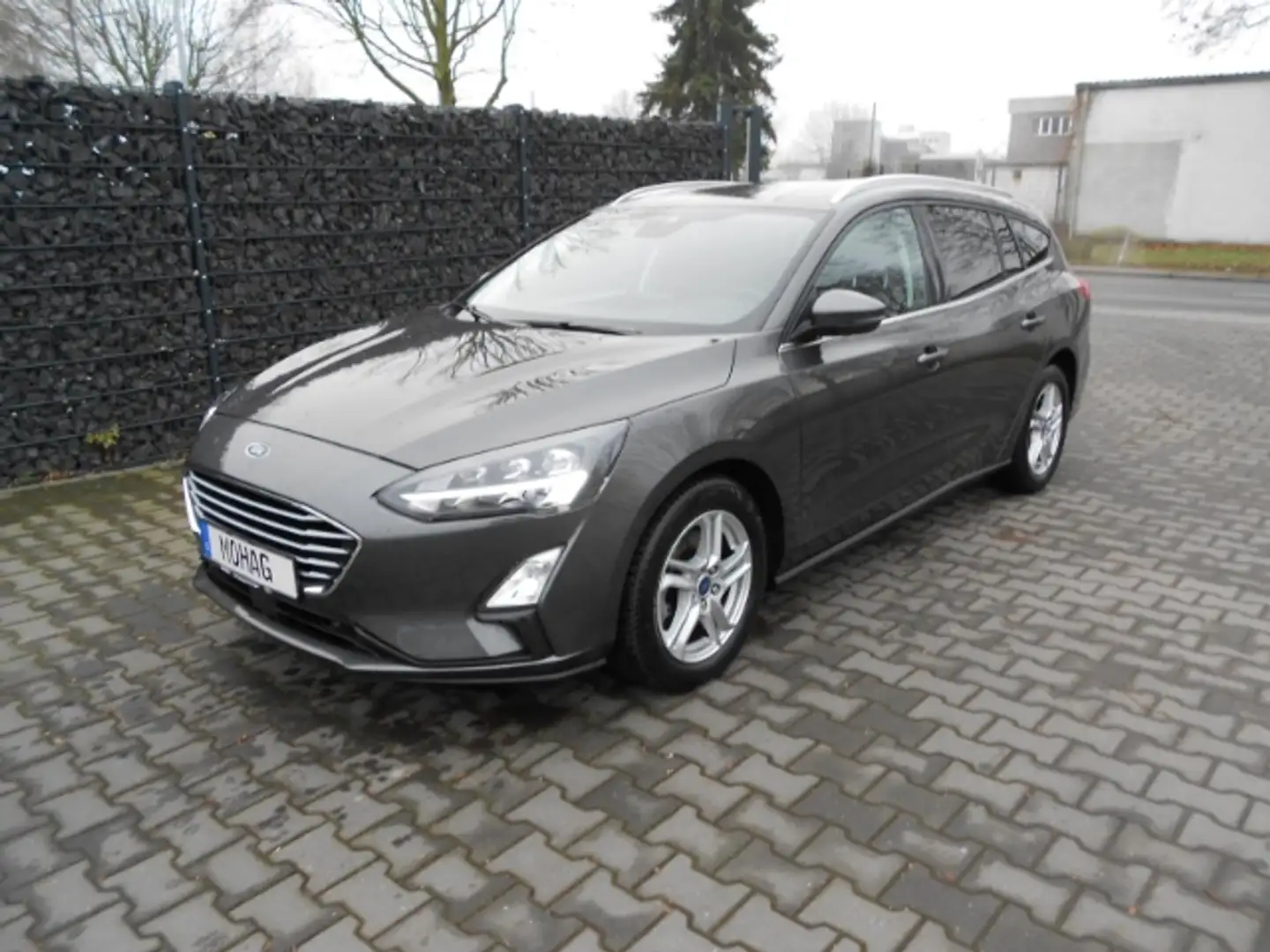 Ford Focus Turnier 1.0 EcoBoost EU6d Cool & Connect Navi LED Grau - 1