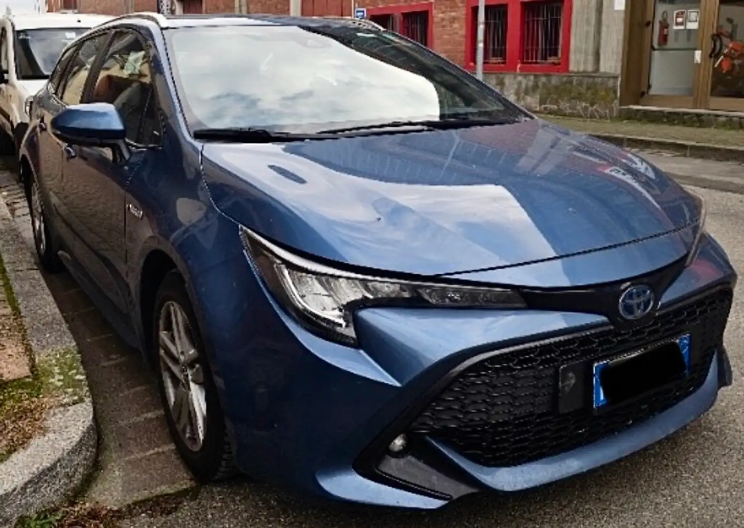 Toyota Corolla Corolla Touring Sports 1.8 Hybrid Business Tech Blu/Azzurro - 1