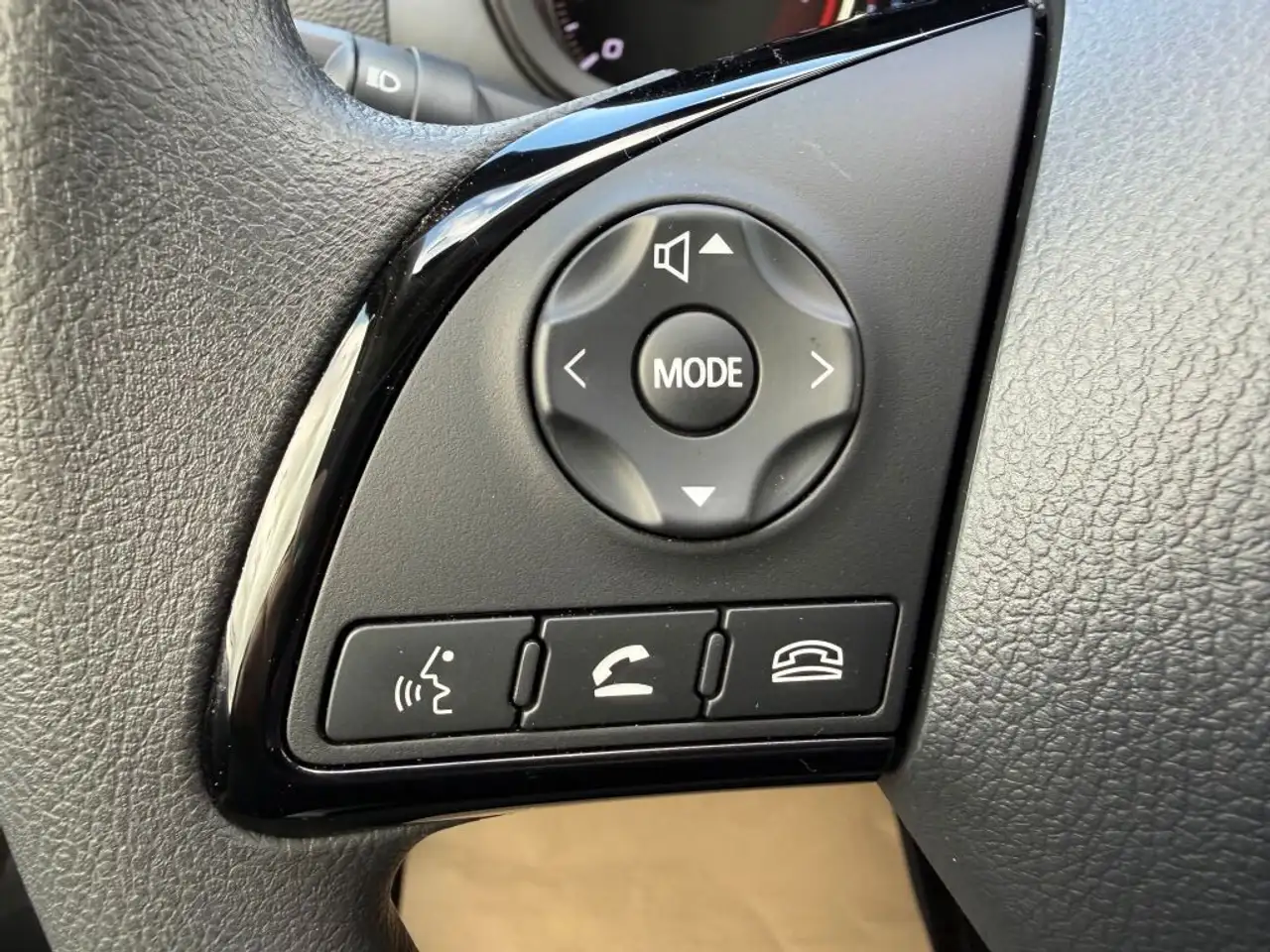 Mitsubishi Eclipse Cross снимка Mitsubishi Eclipse Cross