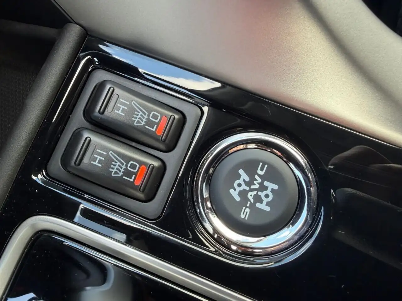Mitsubishi Eclipse Cross снимка Mitsubishi Eclipse Cross