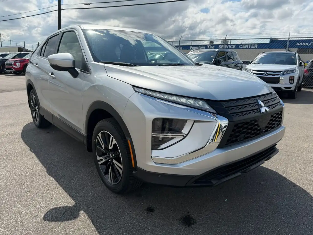 Mitsubishi Eclipse Cross снимка Mitsubishi Eclipse Cross