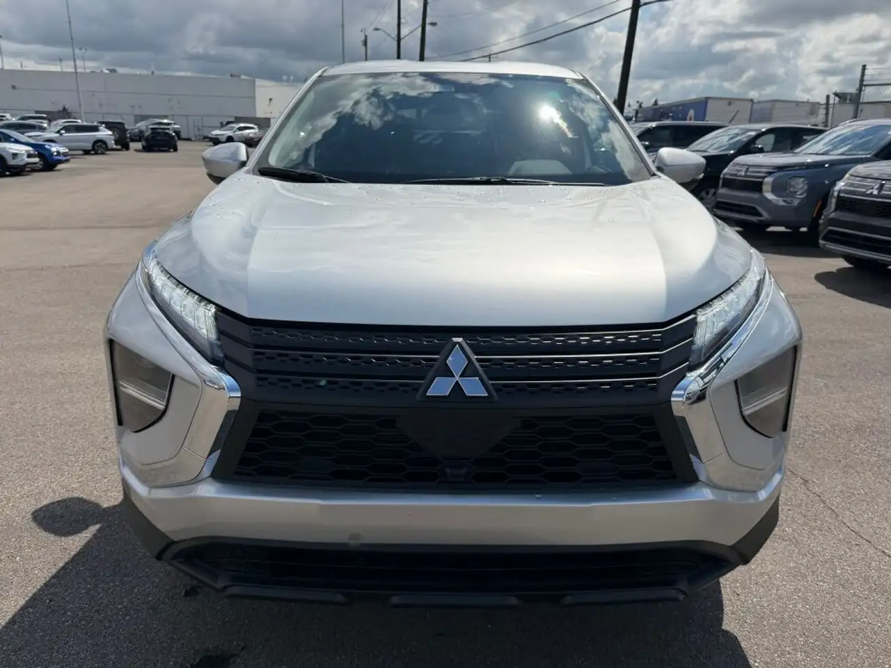 Mitsubishi Eclipse Cross снимка Mitsubishi Eclipse Cross