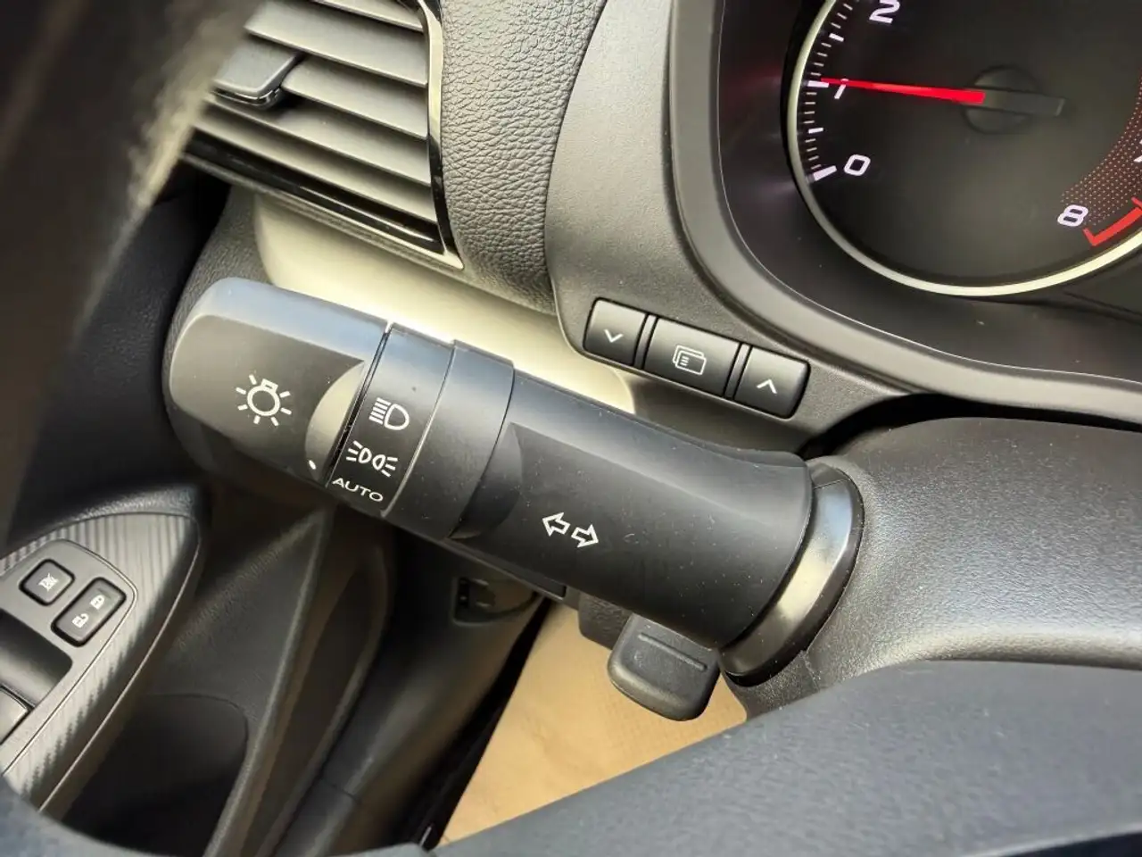 Mitsubishi Eclipse Cross снимка Mitsubishi Eclipse Cross