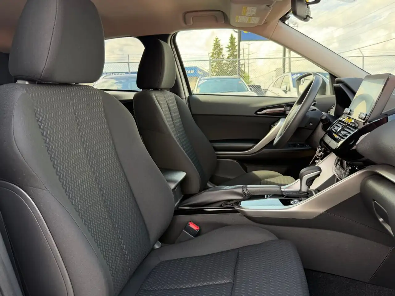 Mitsubishi Eclipse Cross снимка Mitsubishi Eclipse Cross