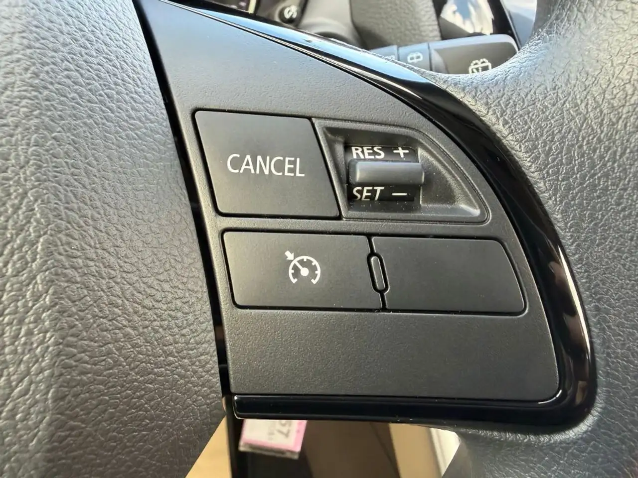 Mitsubishi Eclipse Cross снимка Mitsubishi Eclipse Cross