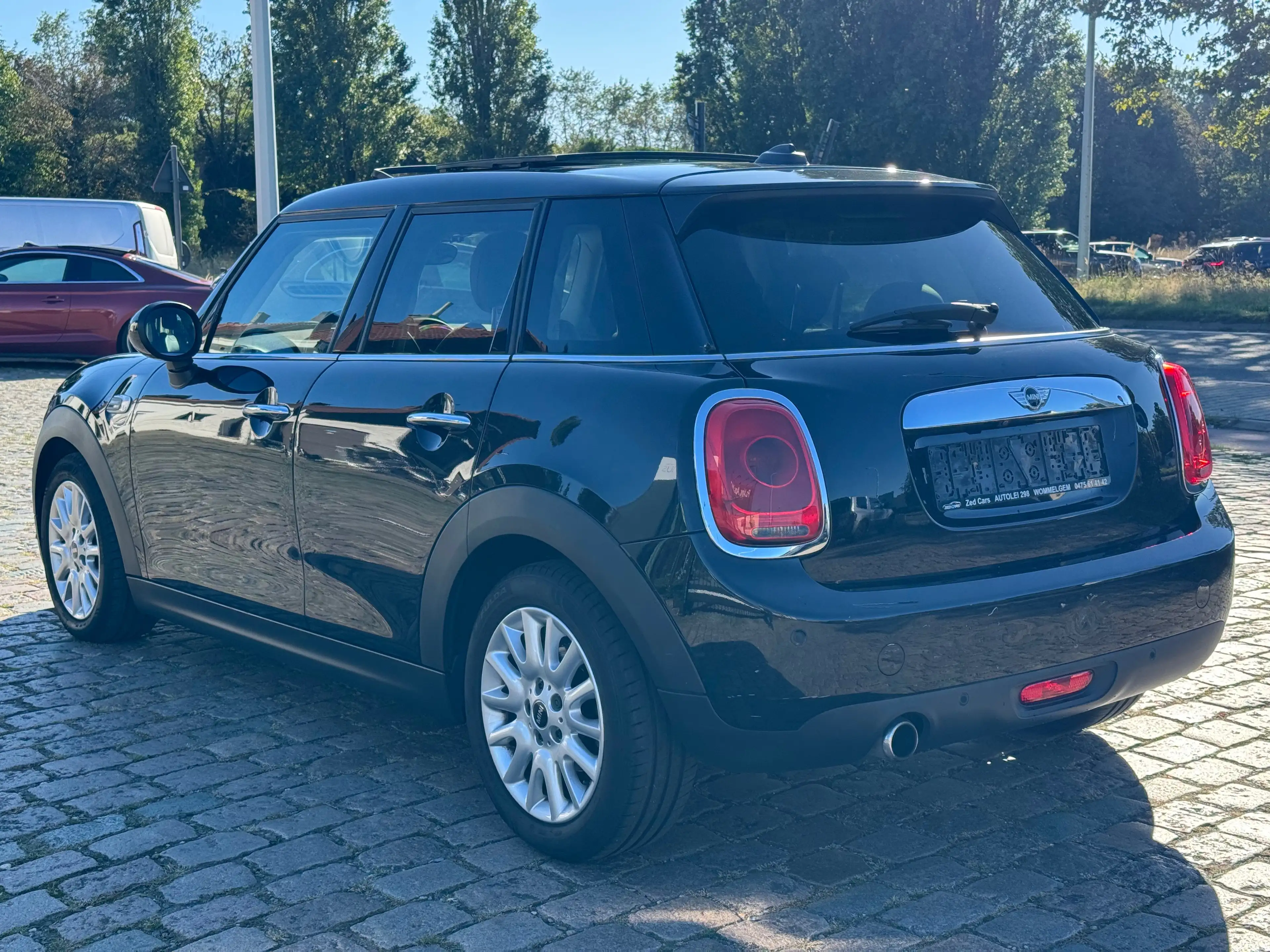 MINI Cooper D Mini 1.5 DA Cooper *Pano*Navi*Leder*Camera* — photo 4