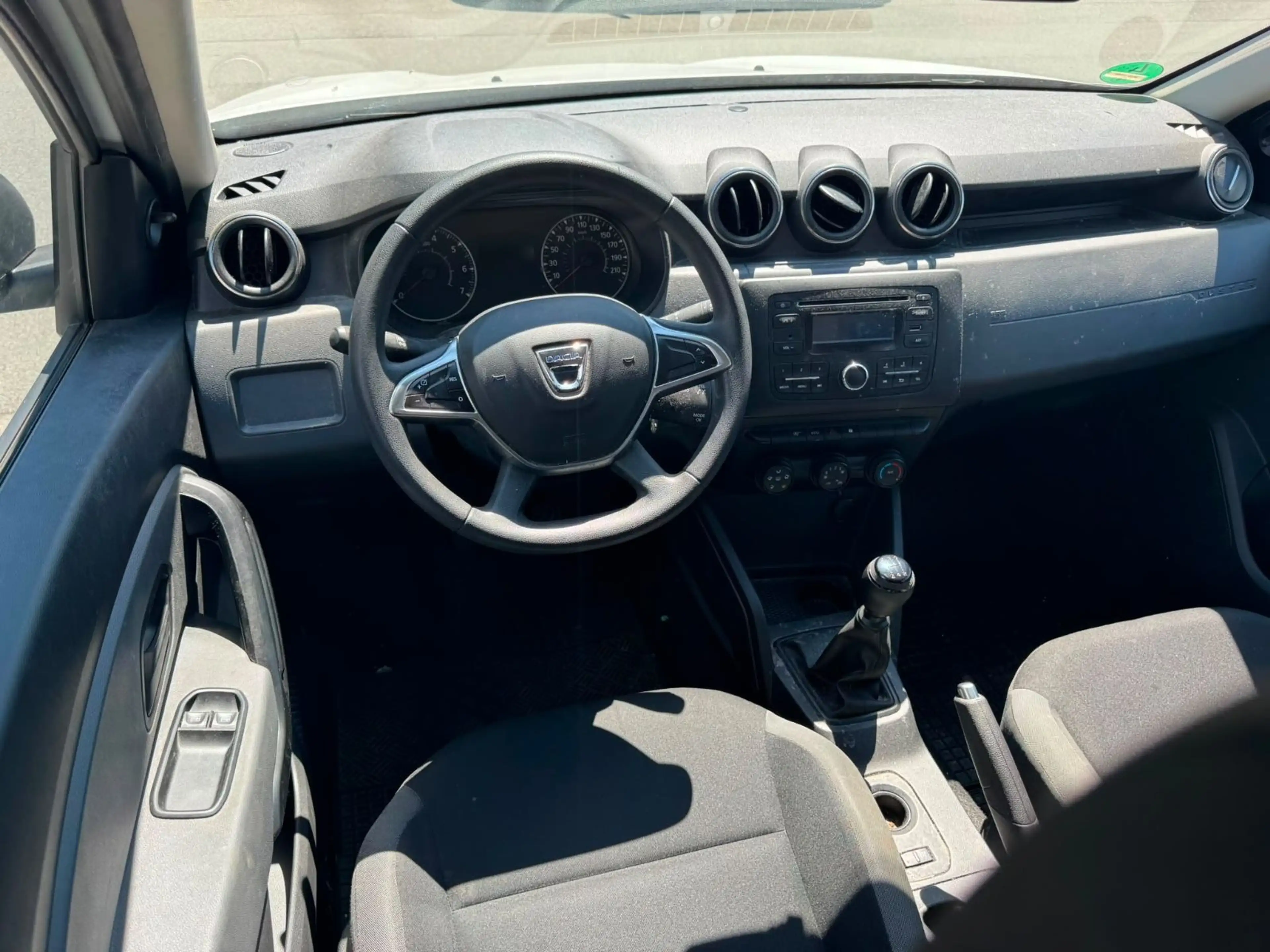 Dacia Duster II Essential — photo 8