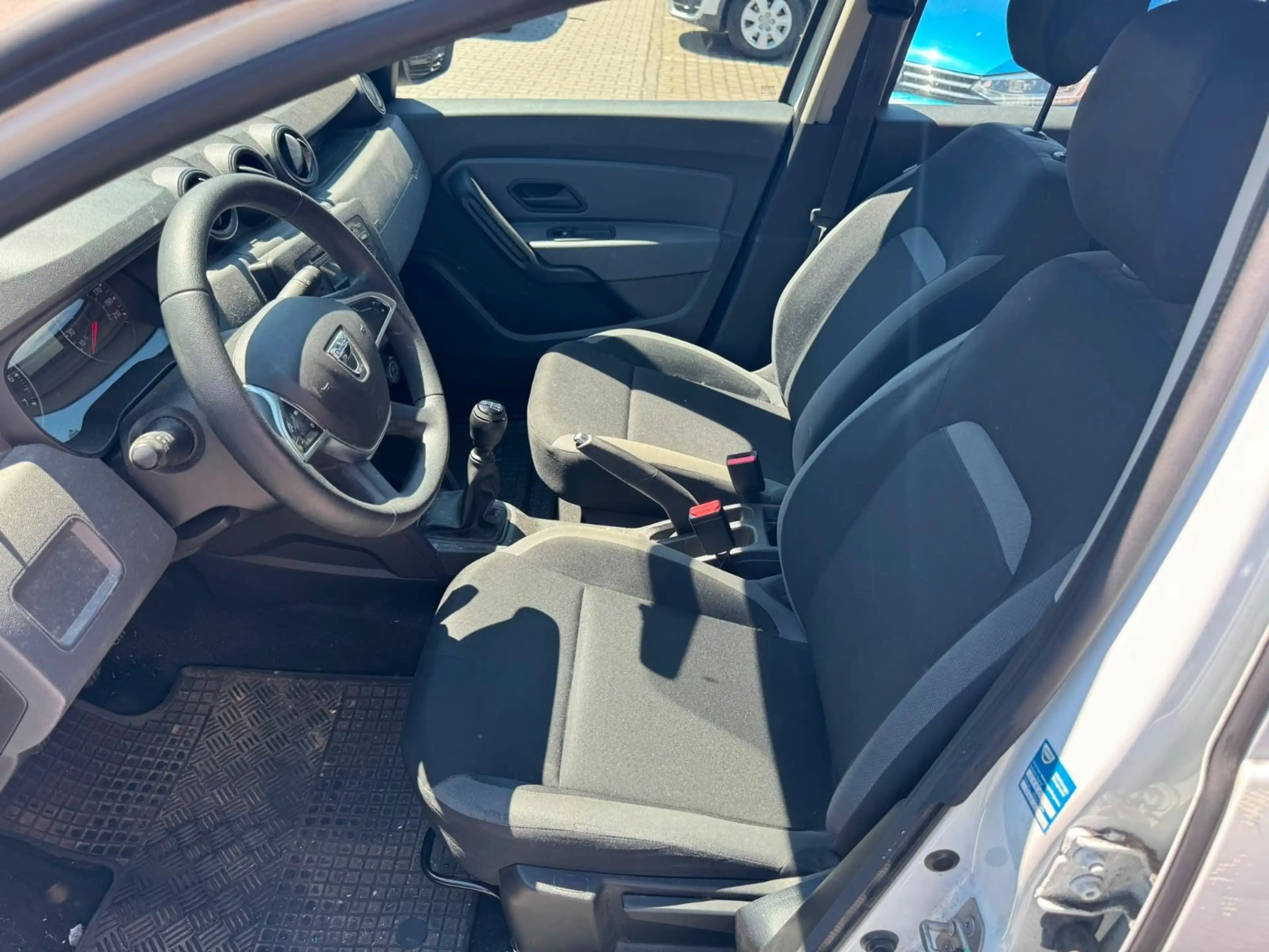 Dacia Duster II Essential — photo 6