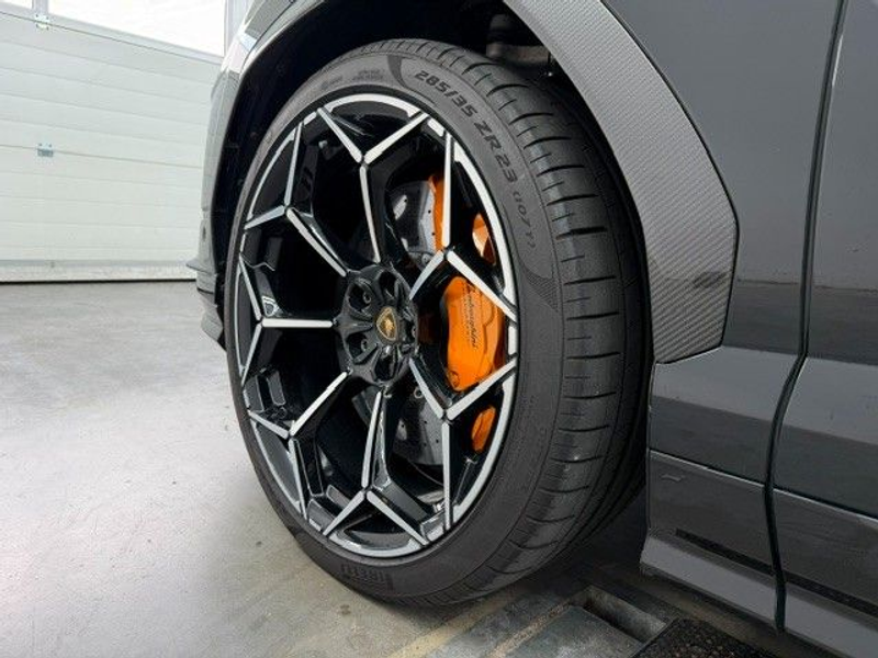 Lamborghini Urus SE Performante PANO LED 360° CARBON VIRTUAL — photo 13