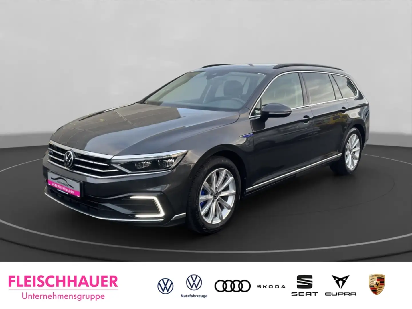 Volkswagen Passat GTE 1.4 DSG+NAVI+PANORAMAD+KLIMMAUT+ACC Grau - 1