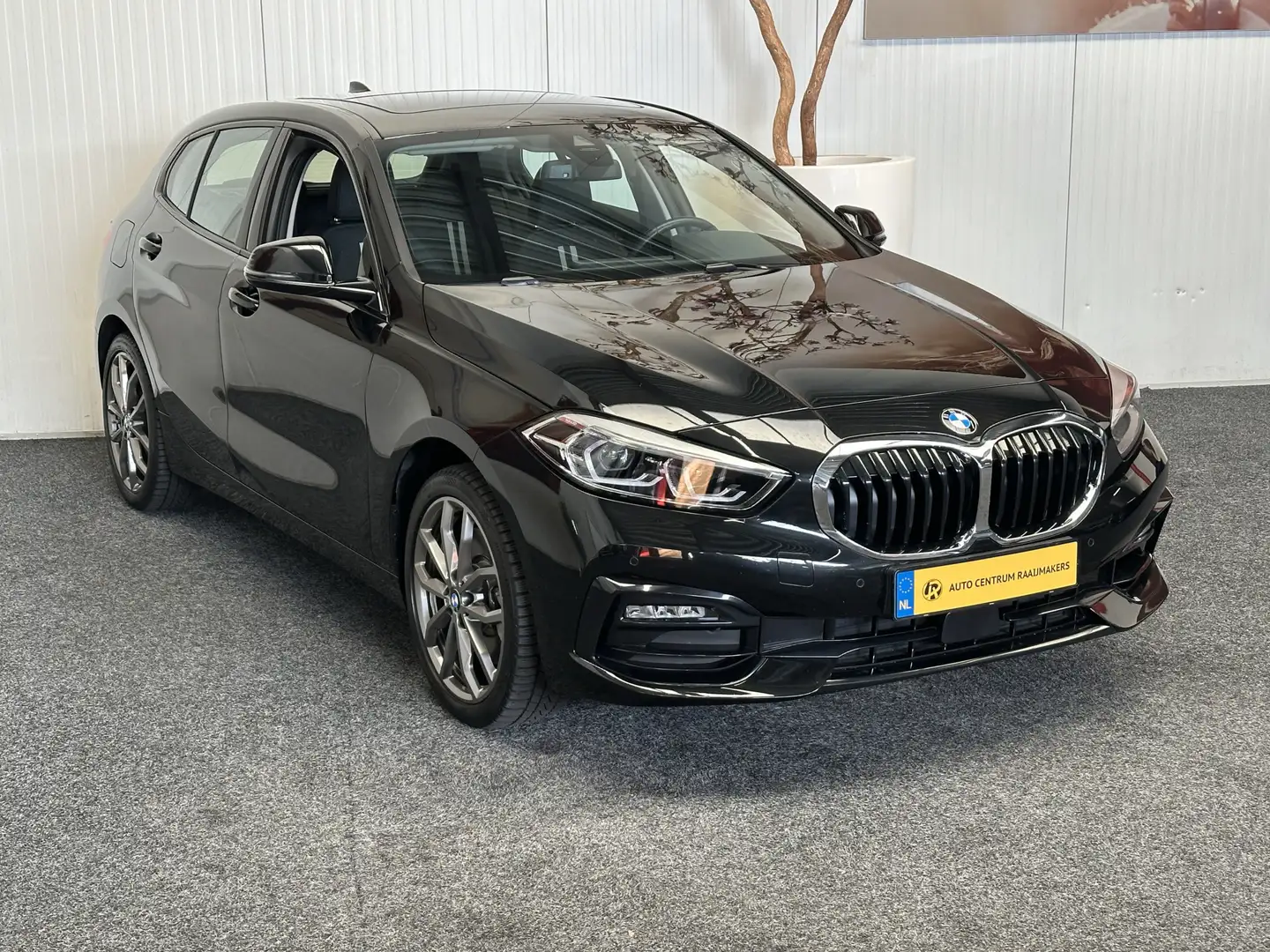 BMW 120 1-SERIE M SPORT DESIGN EDITION NAVIGATIE CRUISE CO Noir - 2