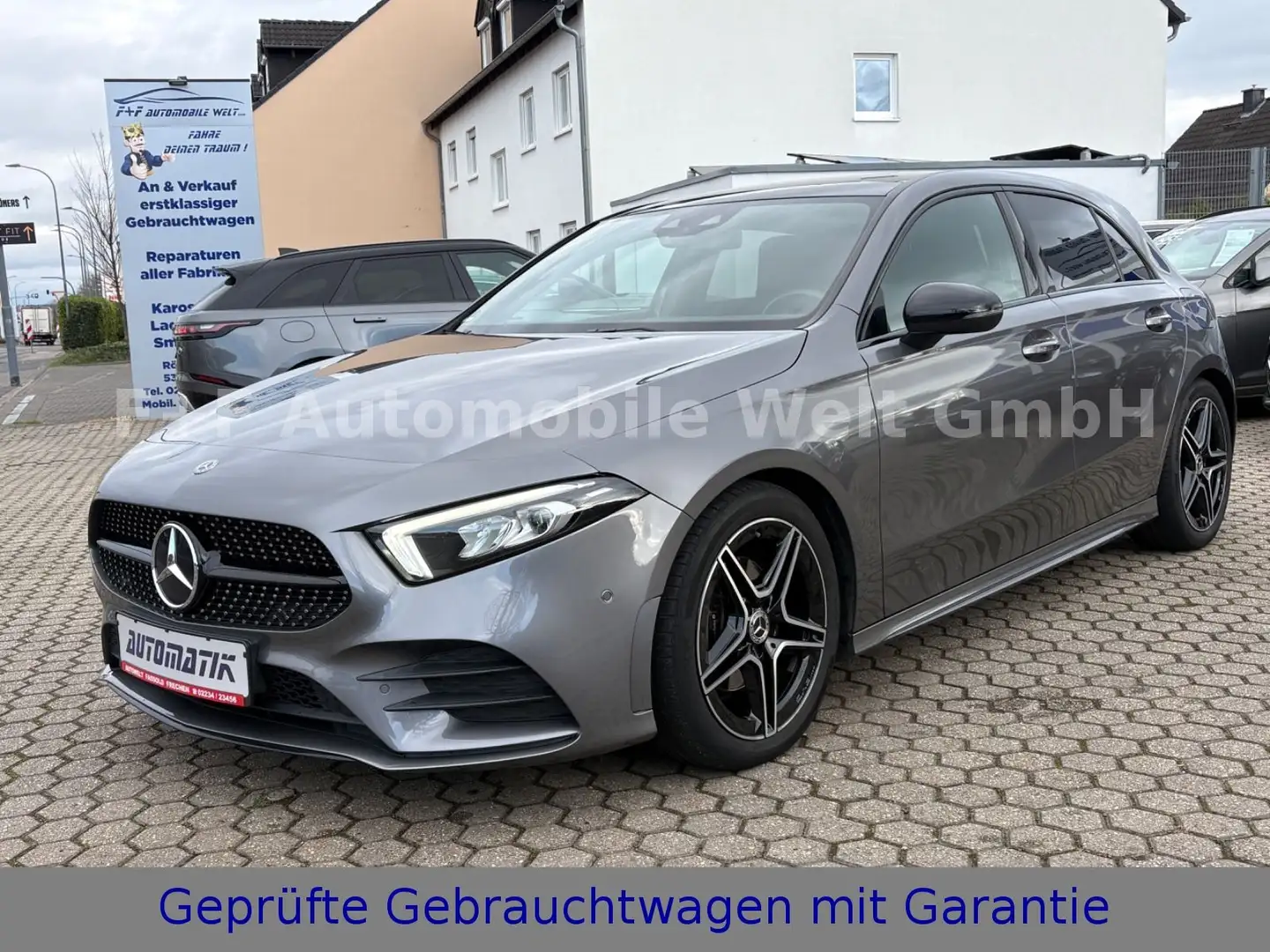 Mercedes-Benz A 200 AMG LINE*ALCANTARA*SITZ-HZ*RÜCKFAHRKAMERA* Grau - 1