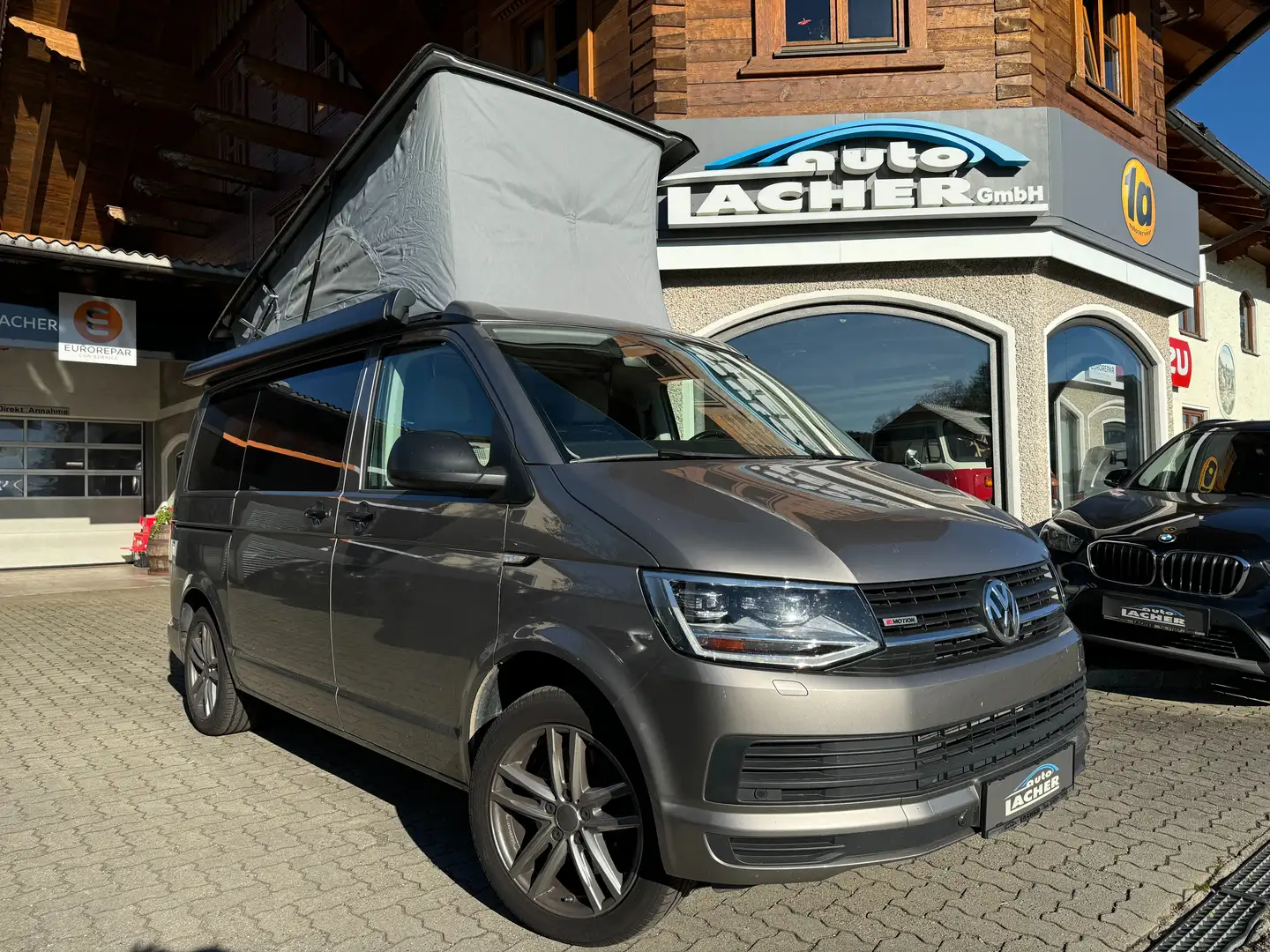 Volkswagen T6 California Coast 2,0 TDI 4Motion BMT DSG Grau - 2